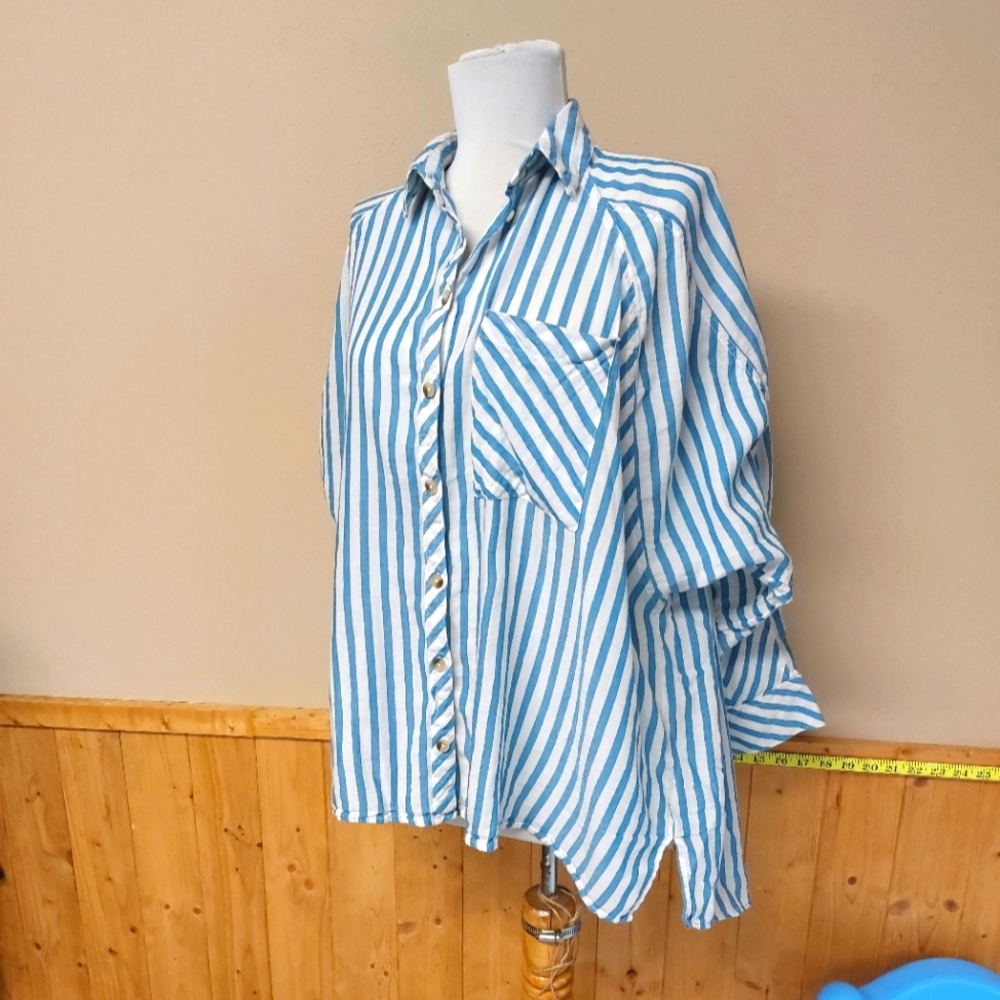 Urban Outfitters slouchy button up blouse